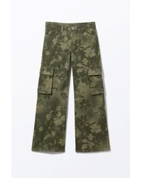 Weekday - Loose Fit Low Waist Twill Cargo Trousers - Lyst