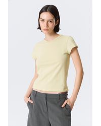 Weekday - Slim Short-Sleeved V-Neck T-Shirt - Lyst
