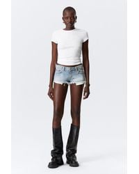 Weekday - Venus Frayed Low Rise Denim Hotpants - Lyst