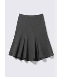 Weekday - Midi Slim Volume Skirt - Lyst