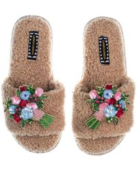 Laines London - Teddy Toweling Slipper Sliders With Double Flower Bouquet Brooches - Lyst