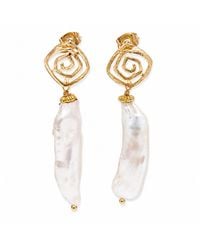 Way to Chic - Uniquely Shaped Pearl Earrings On Golden Pin Studs - Lyst