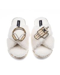 Laines London - Neutrals Laines Neutral Boucle Slippers With Headphones & Quencher Brooches - Lyst