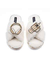 Laines London - Neutrals Laines Neutral Boucle Slippers With Headphones & Quencher Brooches - Lyst