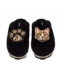 Laines London - Teddy Closed Toe Slippers With Tabby Cat & Paw Brooches - Lyst