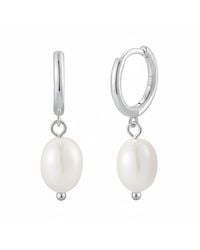 Sophelia - Minimalist Freshwater Pearl Huggie Hoop Earrings - Lyst