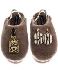 Laines London - Neutrals Flatform Cloud Closed Toe Slippers With Stripe 50Th Birthday & Dom Darling Brooches - Lyst