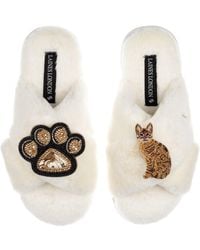 Laines London - Neutrals Classic Laines Slippers With Paw & Bengal Cat Brooches - Lyst