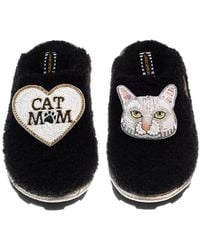 Laines London - Teddy Closed Toe Slippers With Lily The Domestic Shorthair Cat & Cat Mum Mom Brooches - Lyst