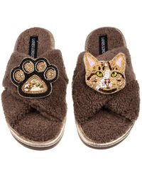 Laines London - Neutrals Laines Neutral Boucle Slippers With Ginger Cat & Paw Brooches - Lyst