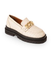 ASRA - Feijoa Rice Croc Leather Loafer With Gold Chain - Lyst