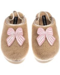 Laines London - Neutrals Flatform Cloud Closed Toe Slippers With Stripe Bow Brooches - Lyst