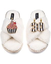 Laines London - Neutrals Laines Neutral Boucle Slippers With Stripe 30Th Birthday & Cake Brooch - Lyst