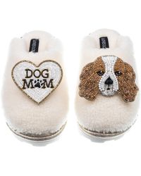 Laines London - Teddy Closed Toe Slippers With Lady The Cavalier & Dog Mum / Mom Brooches - Lyst