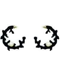Gissa Bicalho - Handmade Acrylic Earrings Hoops Coral & Pearl - Lyst