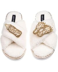 Laines London - Neutrals Laines Neutral Boucle Slippers With New Baby Brooches - Lyst