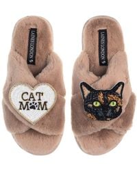Laines London - Classic Laines Slippers With Cat Mum/Mom & Misty The Tortoiseshell Cat Brooches - Lyst