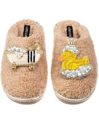 Laines London - Neutrals Teddy Closed Toe Slippers With Rubber Duck Bath Queen Brooches - Lyst