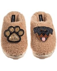 Laines London - Neutrals Teddy Closed Toe Slippers With Paw & Rottweiler Brooches - Lyst