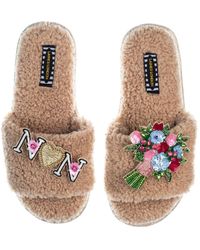 Laines London - Teddy Toweling Mother's Day Slipper Sliders With Bouquet & Nan Brooches - Lyst