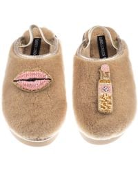 Laines London - Neutrals Flatform Cloud Closed Toe Slippers With Lips & Lipstick Brooches - Lyst