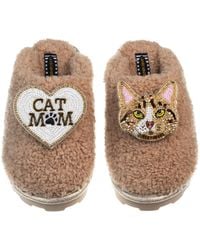 Laines London - Neutrals Teddy Closed Toe Slippers With Tabby The Ginger Cat & Cat Mum Mom Brooches - Lyst