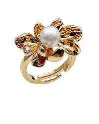 Farra - Flower Setting With Freshwater Pearls Ring - Lyst