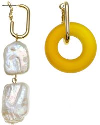Farra - Round Olive Jade & Flat Freshwater Pearls Asymmetric Clip On Earrings - Lyst