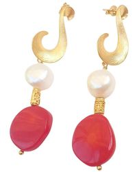 Way to Chic - Stud Earrings With Coral & Pearl - Lyst