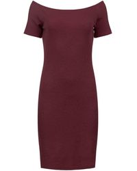 Conquista - Fitted Off-Shoulder Burgundy Dress - Lyst