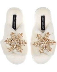 Laines London - Neutrals Classic Laines Christmas Collection Slippers With Double Cream & Snowflake Brooches - Lyst