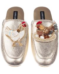 Laines London - Classic Mules With Chicken & Hen On Nest Brooches - Lyst