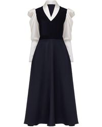Julia Allert - Elegant Satin V-Neck Long Sleeve Midi Dress – - Lyst