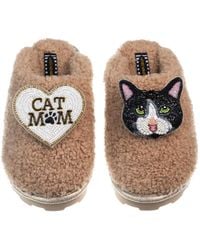Laines London - Neutrals Teddy Closed Toe Slippers With Oreo Cat & Cat Mum Mom Brooches - Lyst