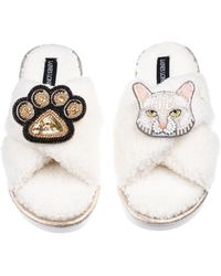 Laines London - Neutrals Laines Neutral Boucle Slippers With Cat & Paw Brooches - Lyst