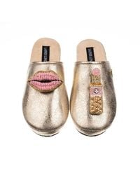 Laines London - Softie Slippers With Lipstick & Lips Brooches - Lyst