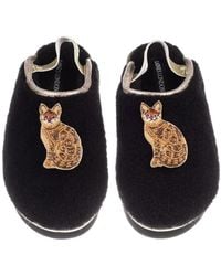Laines London - Flatform Cloud Slippers With Double Bengal Cat Brooches - Lyst