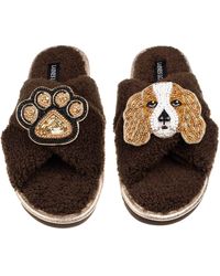 Laines London - Neutrals Laines Neutral Boucle Slippers With Lady The King Charles & Paw Brooches - Lyst