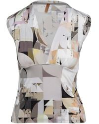 Conquista - V Neck Print Top - Lyst