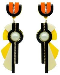 Gissa Bicalho - Handmade Acrylic Earring Allamanda - Lyst