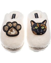 Laines London - Teddy Closed Toe Slippers With Misty Cat & Paw Brooches - Lyst