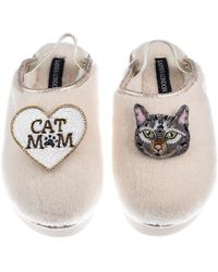Laines London - Neutrals Flatform Cloud Slippers With Pebbles Cat & Cat Mum Mom Brooches - Lyst