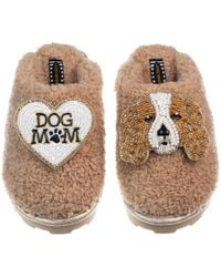 Laines London - Teddy Closed Toe Slippers With Lady The Cavalier & Dog Mum Mom Brooches - Lyst