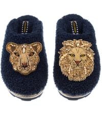 Laines London - Teddy Towelling Closed Toe Slippers With Artisan Gold Lion & Lioness Brooches - Lyst