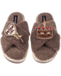 Laines London - Neutrals Neutral Boucle Slippers With Birthday Girl Balloon & Chocolate Cake Brooches - Lyst