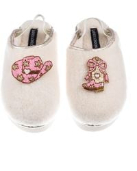Laines London - Neutrals Flatform Cloud Closed Toe Slippers With Cowgirl Hat & Cowgirl Boots Brooches - Lyst