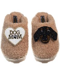 Laines London - Teddy Closed Toe Slippers With Little Sausage The Dachshund & Dog Mum Mom Brooches - Lyst