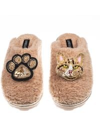 Laines London - Neutrals Teddy Closed Toe Slippers With Tabby Cat & Paw Brooches - Lyst