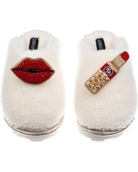Laines London - Teddy Closed Toe Slippers With Lipstick & Lips Brooches - Lyst