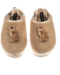 Laines London - Neutrals Flatform Cloud Slippers With Double Bengal Cat Brooches - Lyst